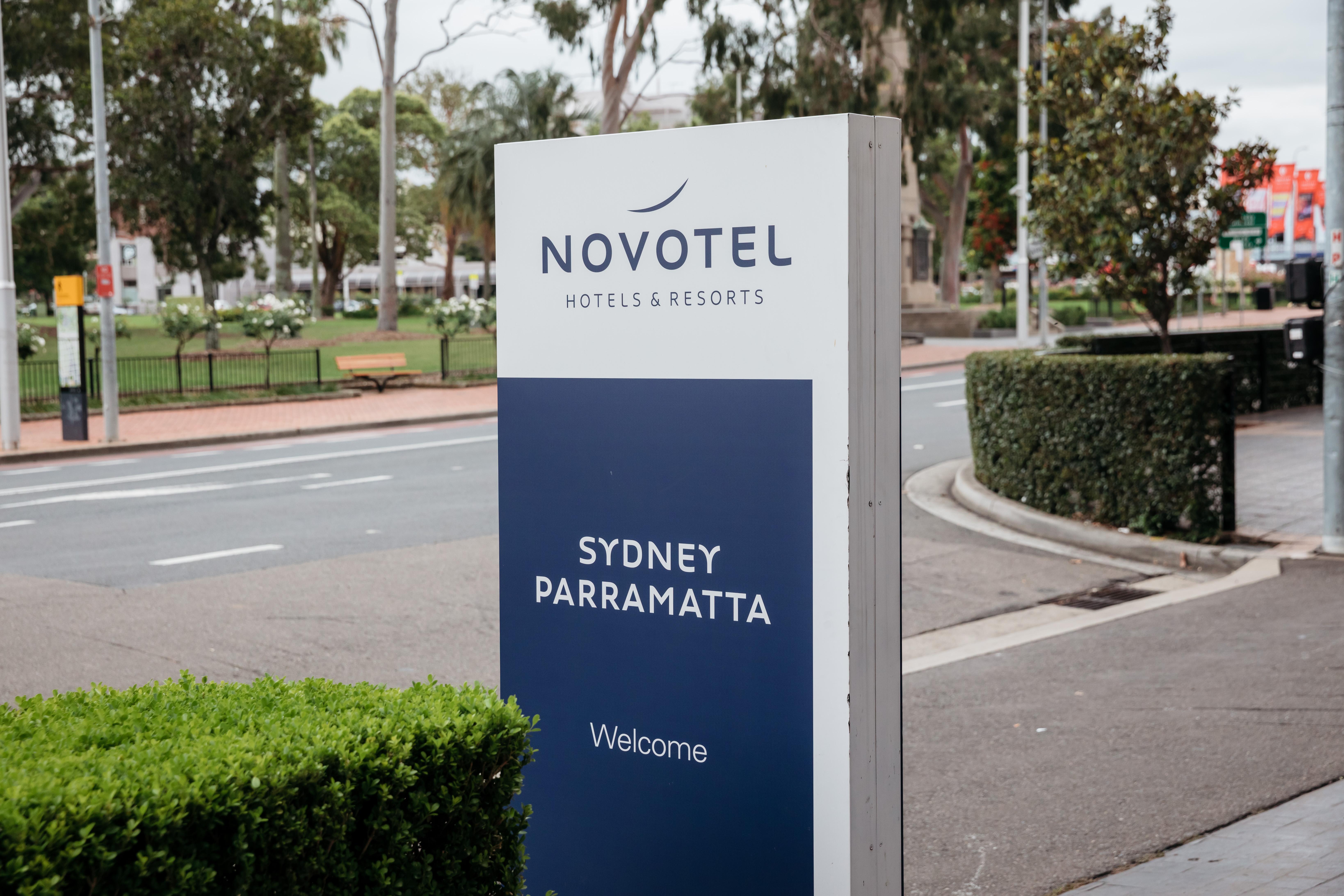 Novotel Sydney Parramatta Esterno foto